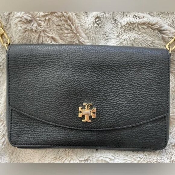 Tory Burch Handbags - Tory Burch Pebbled Leather Crossbody Bag w Gold Hardware and Chain Strap
